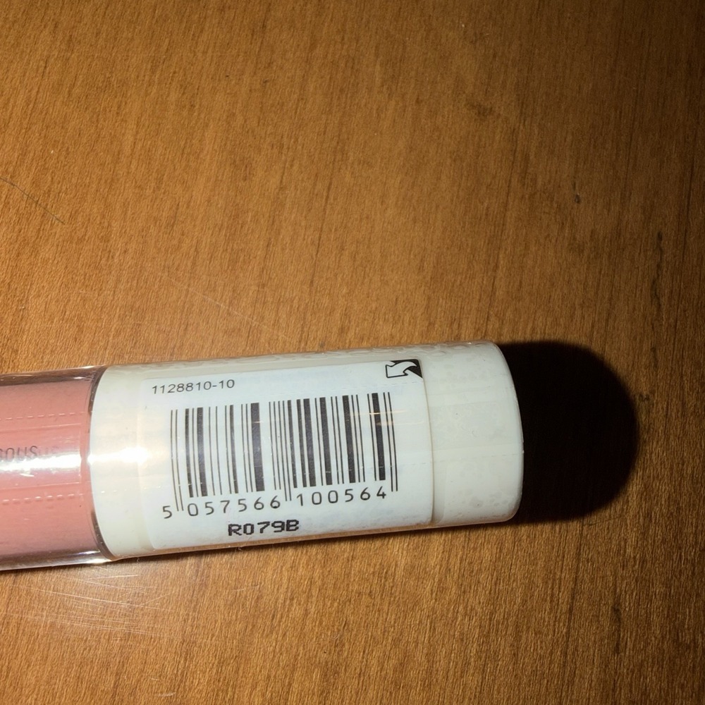 NEW Makeup Obsession Lip Gloss, Resolute - Picture 5 of 7